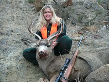 Mule deer hunting in Montana with Redbone Outfitting.